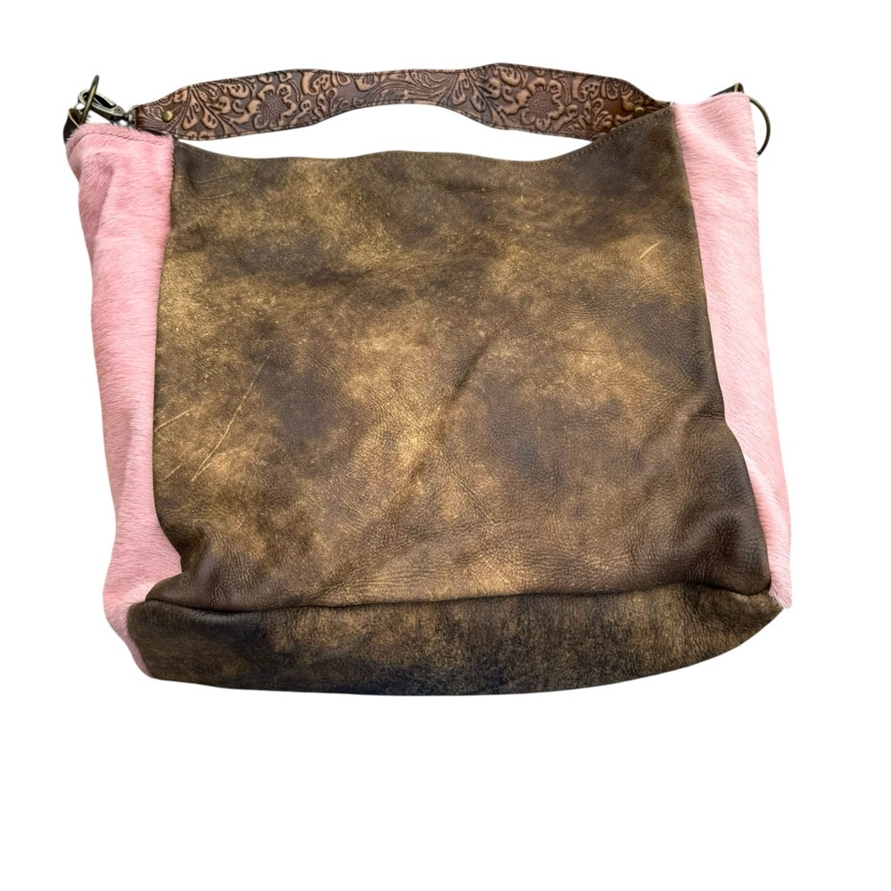 ๐ Keep it Gypsy Shoulder Bag Gold Pink Fringe - Picture 10 of 16